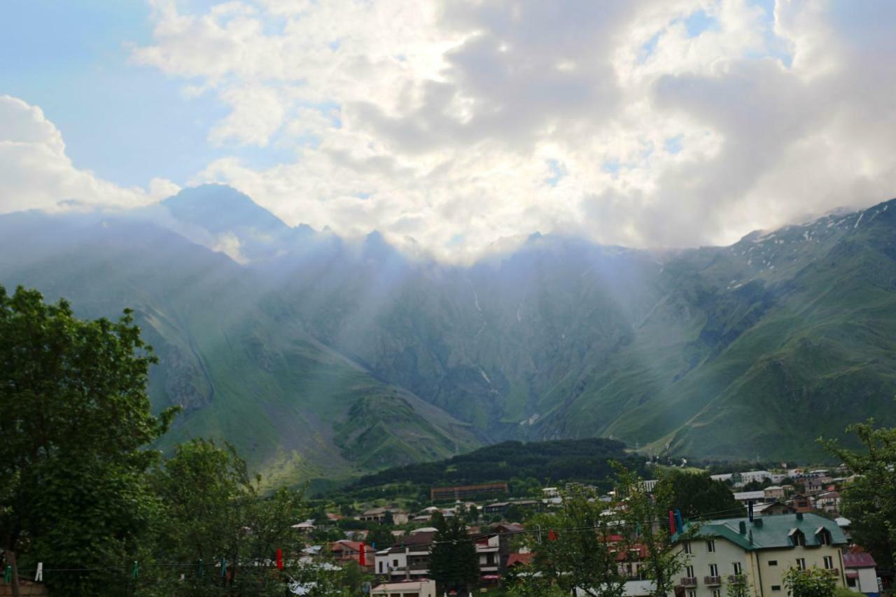 Guesthouse Suja Kazbegi Εξωτερικό φωτογραφία